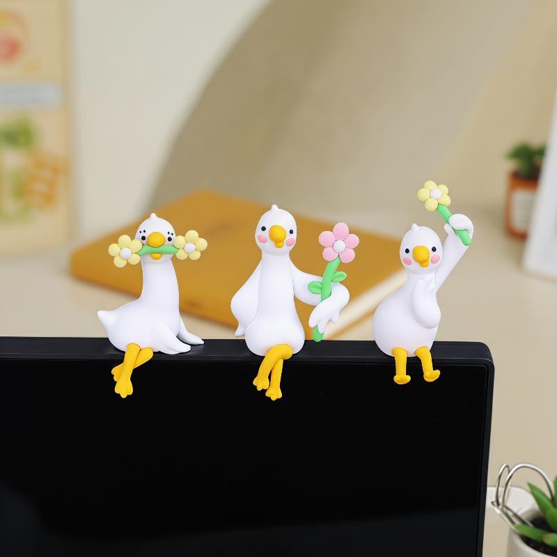 Cute 3D Duck Figurine Mini Res - Car Accessories Gift Ideas recension och pris